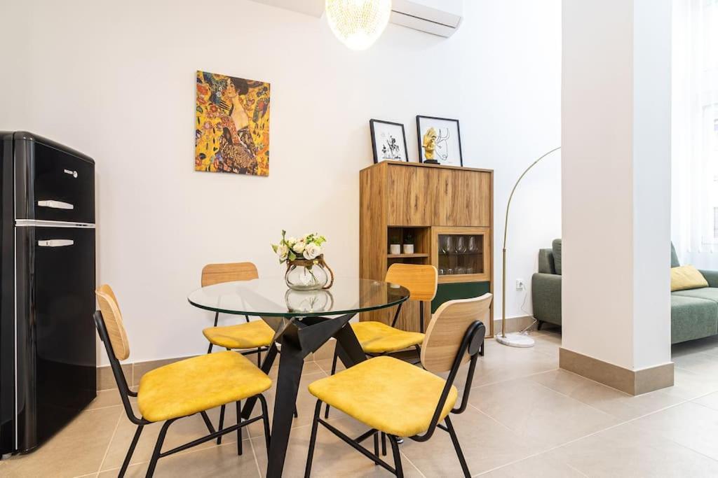 Ayala Freshapartments Малага Экстерьер фото