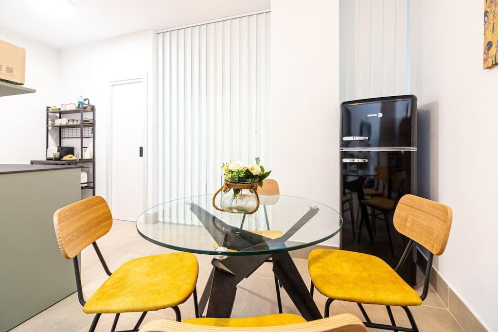 Ayala Freshapartments Малага Экстерьер фото